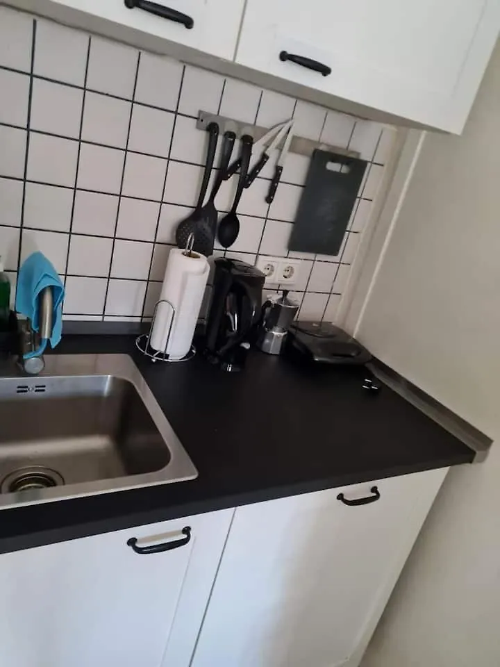 Duesseldorf Delight: Prime Location Near Iconic Landmarks